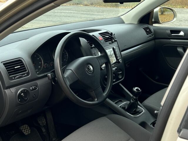 Бежевий Фольксваген Гольф, об'ємом двигуна 1.4 л та пробігом 149 тис. км за 7200 $, фото 7 на Automoto.ua