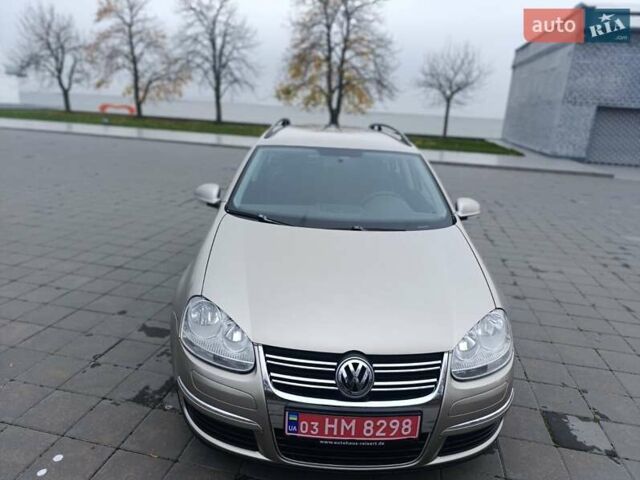 Бежевый Фольксваген Гольф, объемом двигателя 1.4 л и пробегом 248 тыс. км за 6800 $, фото 2 на Automoto.ua