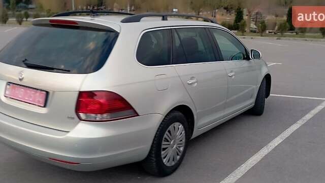 Бежевий Фольксваген Гольф, об'ємом двигуна 1.4 л та пробігом 230 тис. км за 7600 $, фото 6 на Automoto.ua