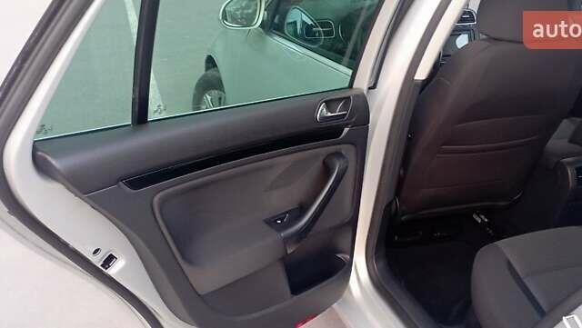 Бежевий Фольксваген Гольф, об'ємом двигуна 1.4 л та пробігом 230 тис. км за 7600 $, фото 15 на Automoto.ua