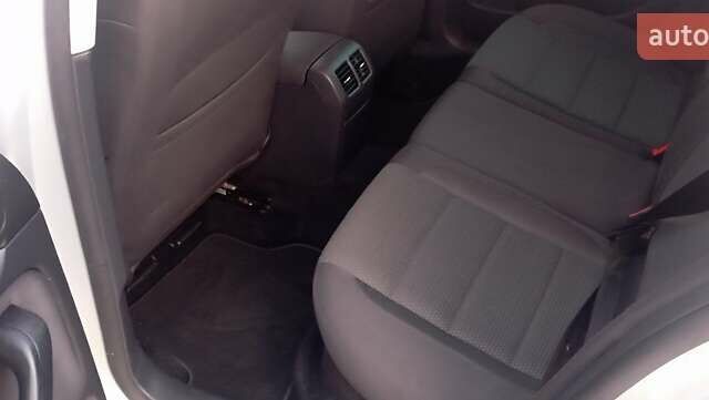 Бежевий Фольксваген Гольф, об'ємом двигуна 1.4 л та пробігом 230 тис. км за 7600 $, фото 17 на Automoto.ua