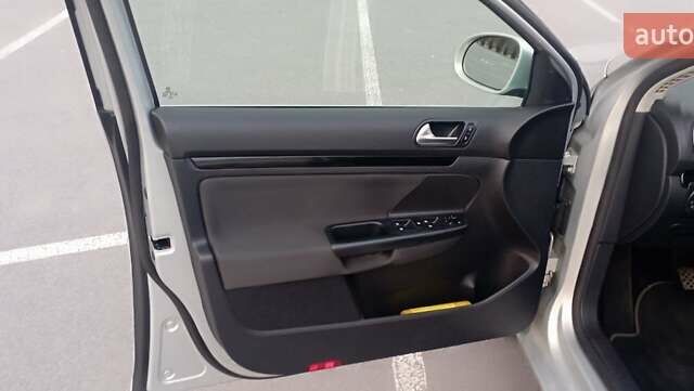 Бежевий Фольксваген Гольф, об'ємом двигуна 1.4 л та пробігом 230 тис. км за 7600 $, фото 25 на Automoto.ua