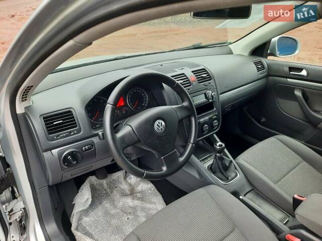 Бежевый Фольксваген Гольф, объемом двигателя 1.6 л и пробегом 176 тыс. км за 6900 $, фото 27 на Automoto.ua