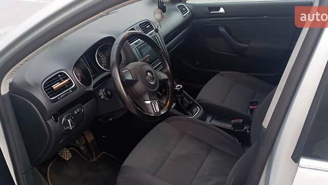 Бежевий Фольксваген Гольф, об'ємом двигуна 1.4 л та пробігом 230 тис. км за 7600 $, фото 13 на Automoto.ua