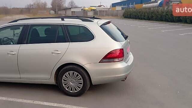 Бежевий Фольксваген Гольф, об'ємом двигуна 1.4 л та пробігом 230 тис. км за 7600 $, фото 3 на Automoto.ua