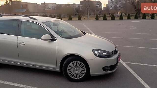 Бежевий Фольксваген Гольф, об'ємом двигуна 1.4 л та пробігом 230 тис. км за 7600 $, фото 9 на Automoto.ua