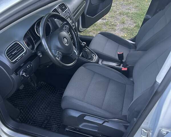 Бежевый Фольксваген Гольф, объемом двигателя 1.6 л и пробегом 250 тыс. км за 8000 $, фото 9 на Automoto.ua