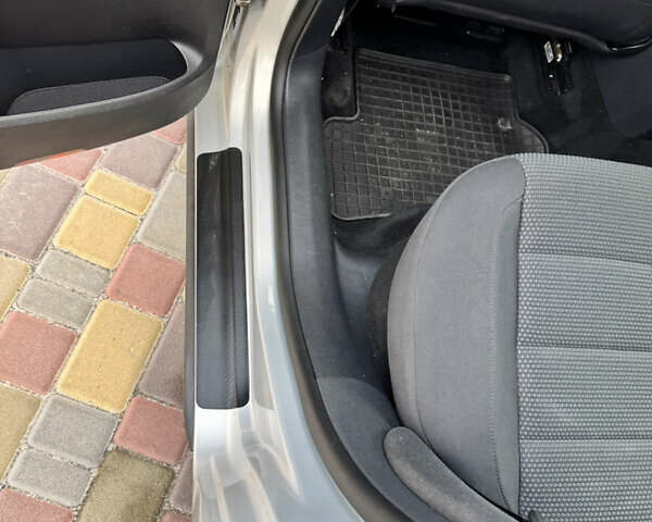 Бежевый Фольксваген Гольф, объемом двигателя 1.6 л и пробегом 174 тыс. км за 7999 $, фото 48 на Automoto.ua