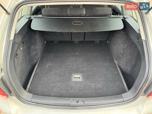 Бежевый Фольксваген Гольф, объемом двигателя 1.6 л и пробегом 174 тыс. км за 7999 $, фото 49 на Automoto.ua