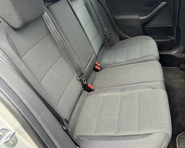 Бежевый Фольксваген Гольф, объемом двигателя 1.6 л и пробегом 174 тыс. км за 7999 $, фото 52 на Automoto.ua