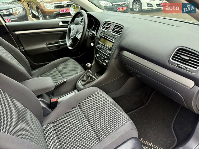 Бежевый Фольксваген Гольф, объемом двигателя 1.4 л и пробегом 200 тыс. км за 6599 $, фото 25 на Automoto.ua