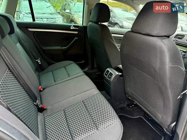 Бежевый Фольксваген Гольф, объемом двигателя 1.4 л и пробегом 200 тыс. км за 6599 $, фото 22 на Automoto.ua