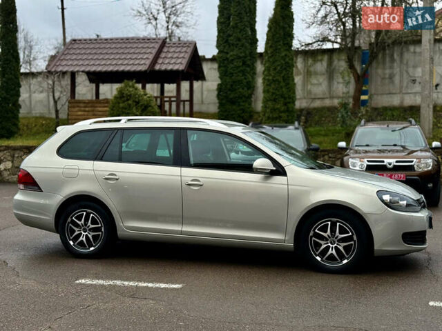 Бежевый Фольксваген Гольф, объемом двигателя 1.4 л и пробегом 200 тыс. км за 6599 $, фото 4 на Automoto.ua