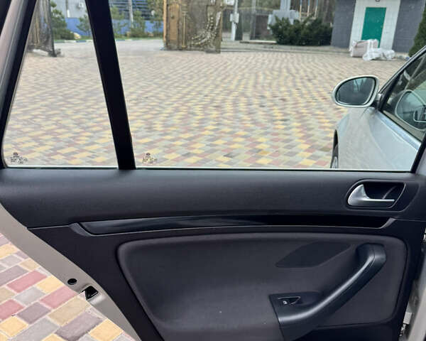 Бежевый Фольксваген Гольф, объемом двигателя 1.6 л и пробегом 174 тыс. км за 7999 $, фото 47 на Automoto.ua