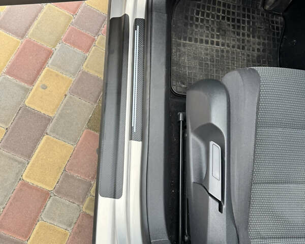 Бежевый Фольксваген Гольф, объемом двигателя 1.6 л и пробегом 174 тыс. км за 7999 $, фото 41 на Automoto.ua