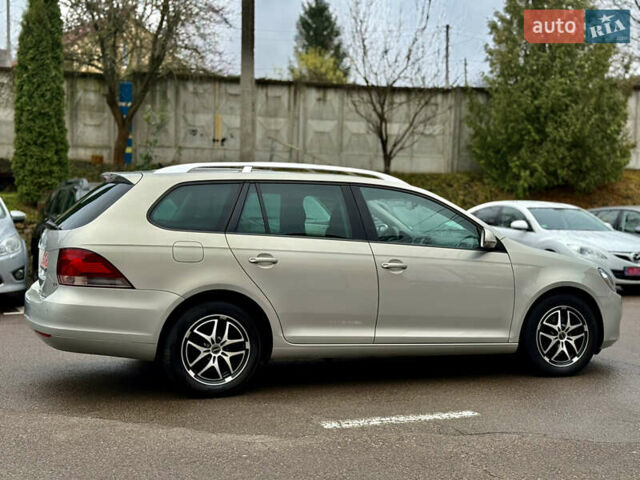 Бежевый Фольксваген Гольф, объемом двигателя 1.4 л и пробегом 200 тыс. км за 6599 $, фото 5 на Automoto.ua