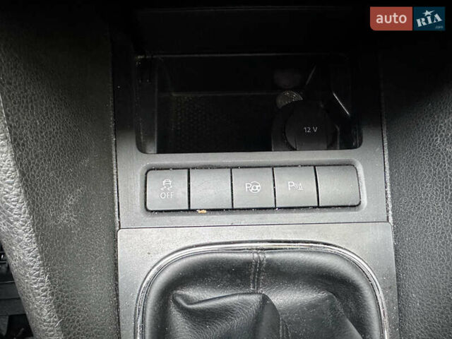 Бежевий Фольксваген Гольф, об'ємом двигуна 1.6 л та пробігом 280 тис. км за 7450 $, фото 55 на Automoto.ua