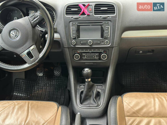 Бежевий Фольксваген Гольф, об'ємом двигуна 1.6 л та пробігом 280 тис. км за 7450 $, фото 37 на Automoto.ua