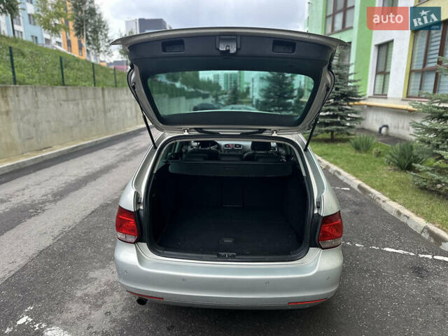 Бежевий Фольксваген Гольф, об'ємом двигуна 1.6 л та пробігом 280 тис. км за 7450 $, фото 9 на Automoto.ua