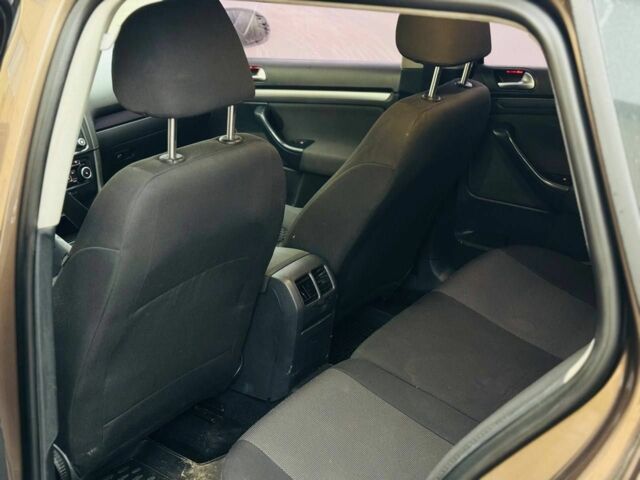 Бежевий Фольксваген Гольф, об'ємом двигуна 1.4 л та пробігом 206 тис. км за 2950 $, фото 6 на Automoto.ua