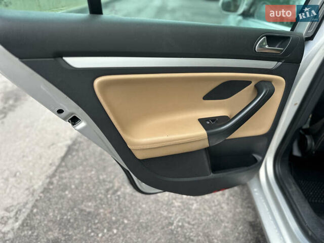 Бежевий Фольксваген Гольф, об'ємом двигуна 1.6 л та пробігом 280 тис. км за 7450 $, фото 28 на Automoto.ua