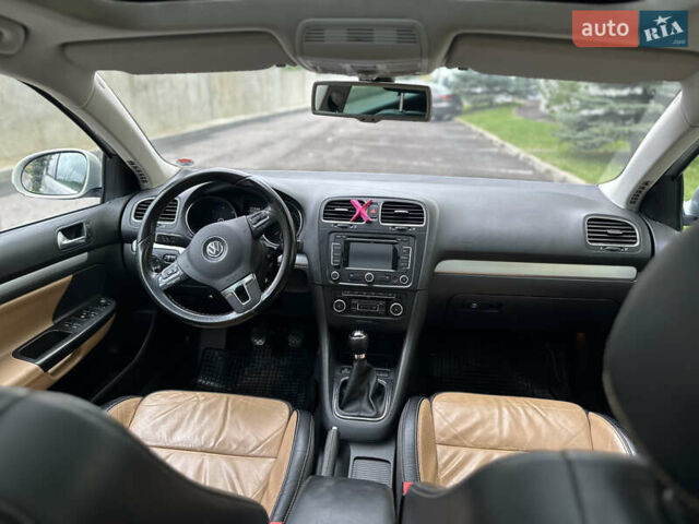 Бежевий Фольксваген Гольф, об'ємом двигуна 1.6 л та пробігом 280 тис. км за 7450 $, фото 32 на Automoto.ua