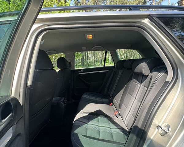 Бежевый Фольксваген Гольф, объемом двигателя 1.6 л и пробегом 240 тыс. км за 8700 $, фото 23 на Automoto.ua