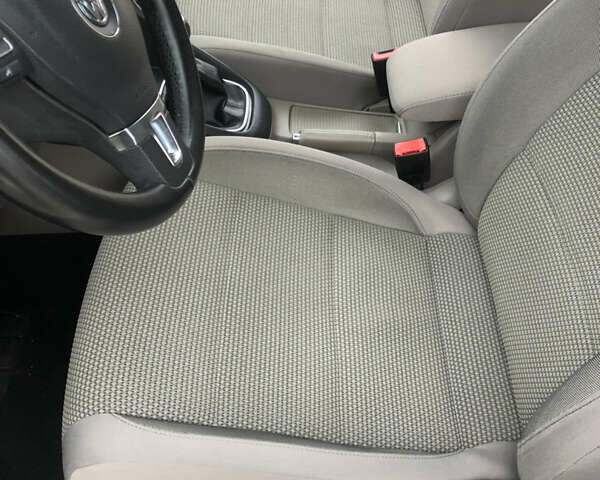 Бежевый Фольксваген Гольф, объемом двигателя 1.4 л и пробегом 152 тыс. км за 8600 $, фото 48 на Automoto.ua