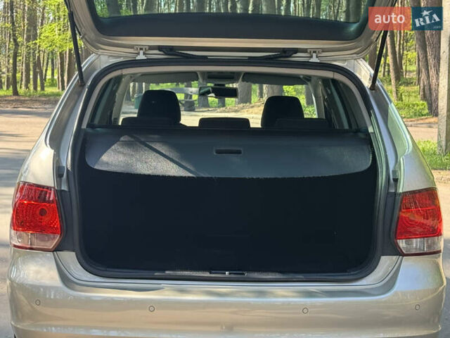 Бежевый Фольксваген Гольф, объемом двигателя 1.6 л и пробегом 240 тыс. км за 8700 $, фото 25 на Automoto.ua