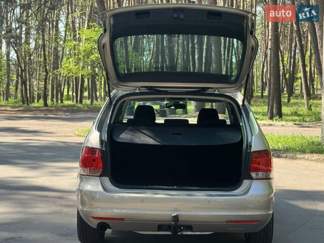 Бежевый Фольксваген Гольф, объемом двигателя 1.6 л и пробегом 240 тыс. км за 8700 $, фото 24 на Automoto.ua