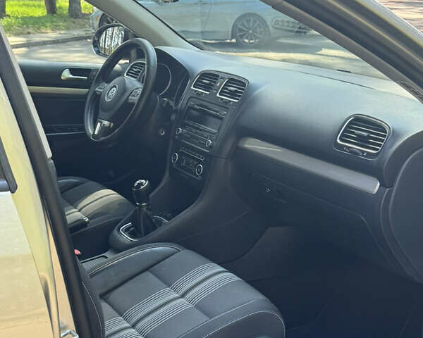 Бежевый Фольксваген Гольф, объемом двигателя 1.6 л и пробегом 240 тыс. км за 8700 $, фото 33 на Automoto.ua