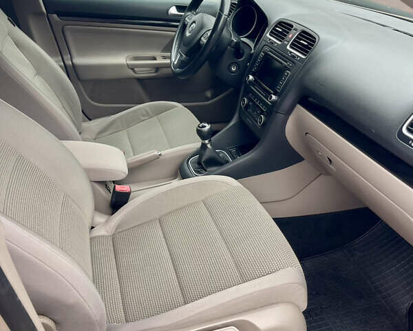 Бежевий Фольксваген Гольф, об'ємом двигуна 1.4 л та пробігом 153 тис. км за 8300 $, фото 20 на Automoto.ua