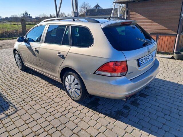 Бежевый Фольксваген Гольф, объемом двигателя 1.4 л и пробегом 247 тыс. км за 6300 $, фото 2 на Automoto.ua