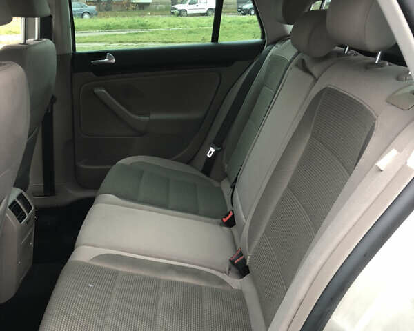 Бежевый Фольксваген Гольф, объемом двигателя 1.4 л и пробегом 152 тыс. км за 8600 $, фото 50 на Automoto.ua