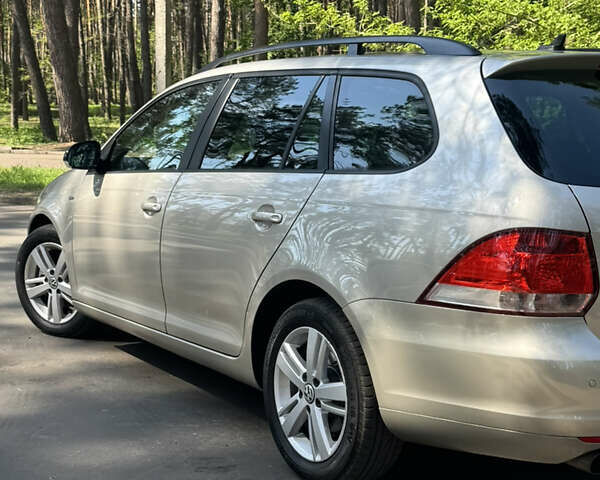 Бежевый Фольксваген Гольф, объемом двигателя 1.6 л и пробегом 240 тыс. км за 8700 $, фото 10 на Automoto.ua