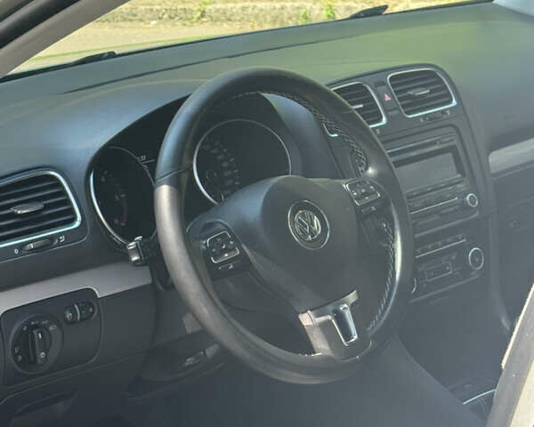 Бежевый Фольксваген Гольф, объемом двигателя 1.6 л и пробегом 240 тыс. км за 8700 $, фото 17 на Automoto.ua