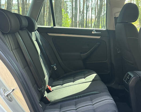 Бежевый Фольксваген Гольф, объемом двигателя 1.6 л и пробегом 240 тыс. км за 8700 $, фото 28 на Automoto.ua