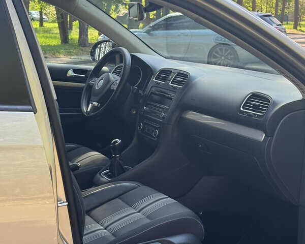 Бежевый Фольксваген Гольф, объемом двигателя 1.6 л и пробегом 240 тыс. км за 8700 $, фото 31 на Automoto.ua