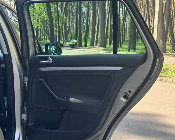 Бежевый Фольксваген Гольф, объемом двигателя 1.6 л и пробегом 240 тыс. км за 8700 $, фото 26 на Automoto.ua