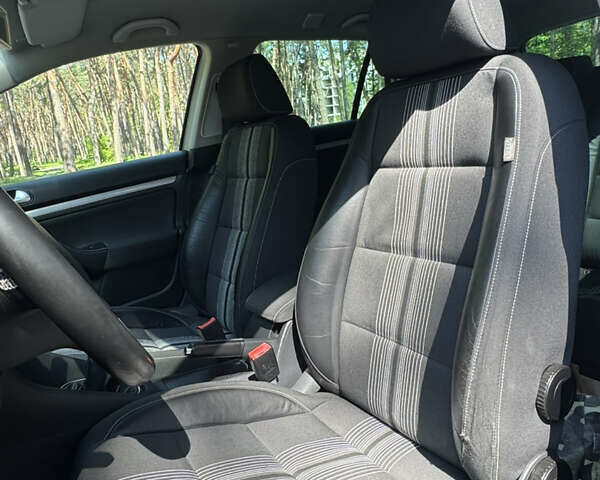 Бежевый Фольксваген Гольф, объемом двигателя 1.6 л и пробегом 240 тыс. км за 8700 $, фото 18 на Automoto.ua