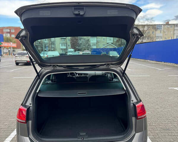 Бежевый Фольксваген Гольф, объемом двигателя 1.6 л и пробегом 215 тыс. км за 11300 $, фото 21 на Automoto.ua