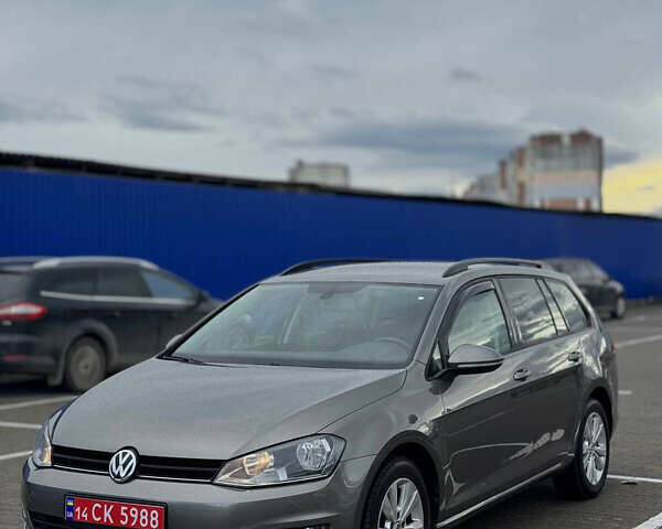 Бежевый Фольксваген Гольф, объемом двигателя 1.6 л и пробегом 215 тыс. км за 11300 $, фото 2 на Automoto.ua