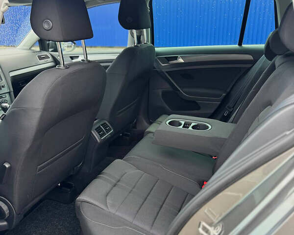 Бежевый Фольксваген Гольф, объемом двигателя 1.6 л и пробегом 215 тыс. км за 11300 $, фото 23 на Automoto.ua