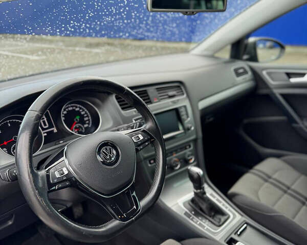 Бежевый Фольксваген Гольф, объемом двигателя 1.6 л и пробегом 215 тыс. км за 11300 $, фото 15 на Automoto.ua