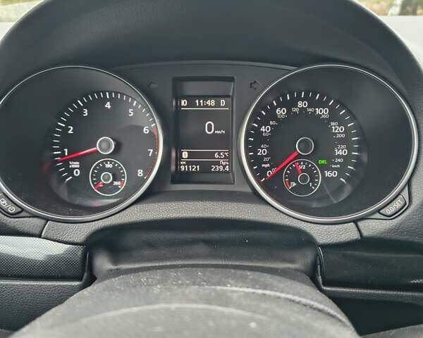 Фольксваген Гольф 2014 у Києві на Automoto.ua Бежевий Фольксваген Гольф, об'ємом двигуна 2.5 л та пробігом 91 тис. км за 9000 $, фото 12 на Automoto.ua