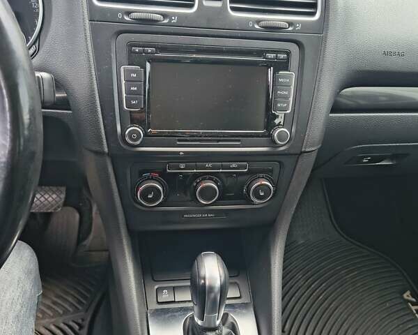Фольксваген Гольф 2014 у Києві на Automoto.ua Бежевий Фольксваген Гольф, об'ємом двигуна 2.5 л та пробігом 91 тис. км за 9000 $, фото 7 на Automoto.ua
