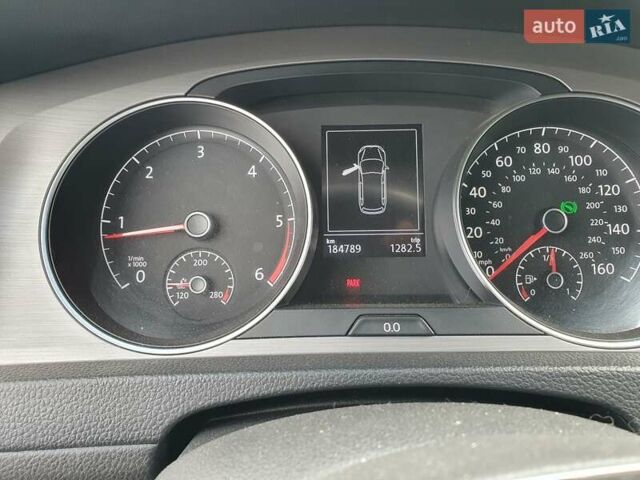 Бежевый Фольксваген Гольф, объемом двигателя 2 л и пробегом 185 тыс. км за 12000 $, фото 7 на Automoto.ua