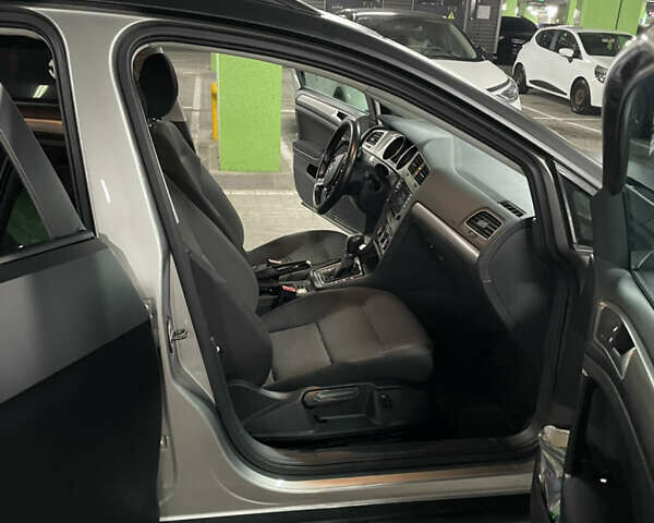 Бежевый Фольксваген Гольф, объемом двигателя 1.97 л и пробегом 157 тыс. км за 12999 $, фото 12 на Automoto.ua