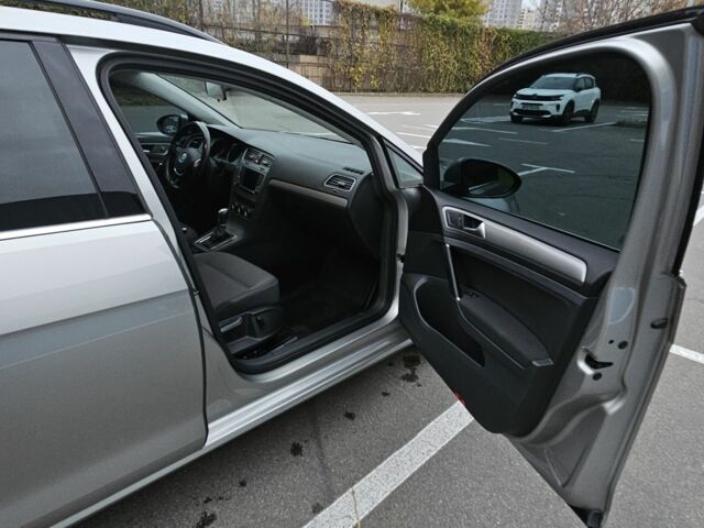 Бежевый Фольксваген Гольф, объемом двигателя 2 л и пробегом 101 тыс. км за 13500 $, фото 7 на Automoto.ua