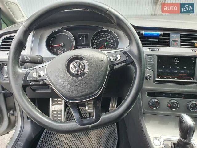 Бежевый Фольксваген Гольф, объемом двигателя 2 л и пробегом 185 тыс. км за 12000 $, фото 9 на Automoto.ua